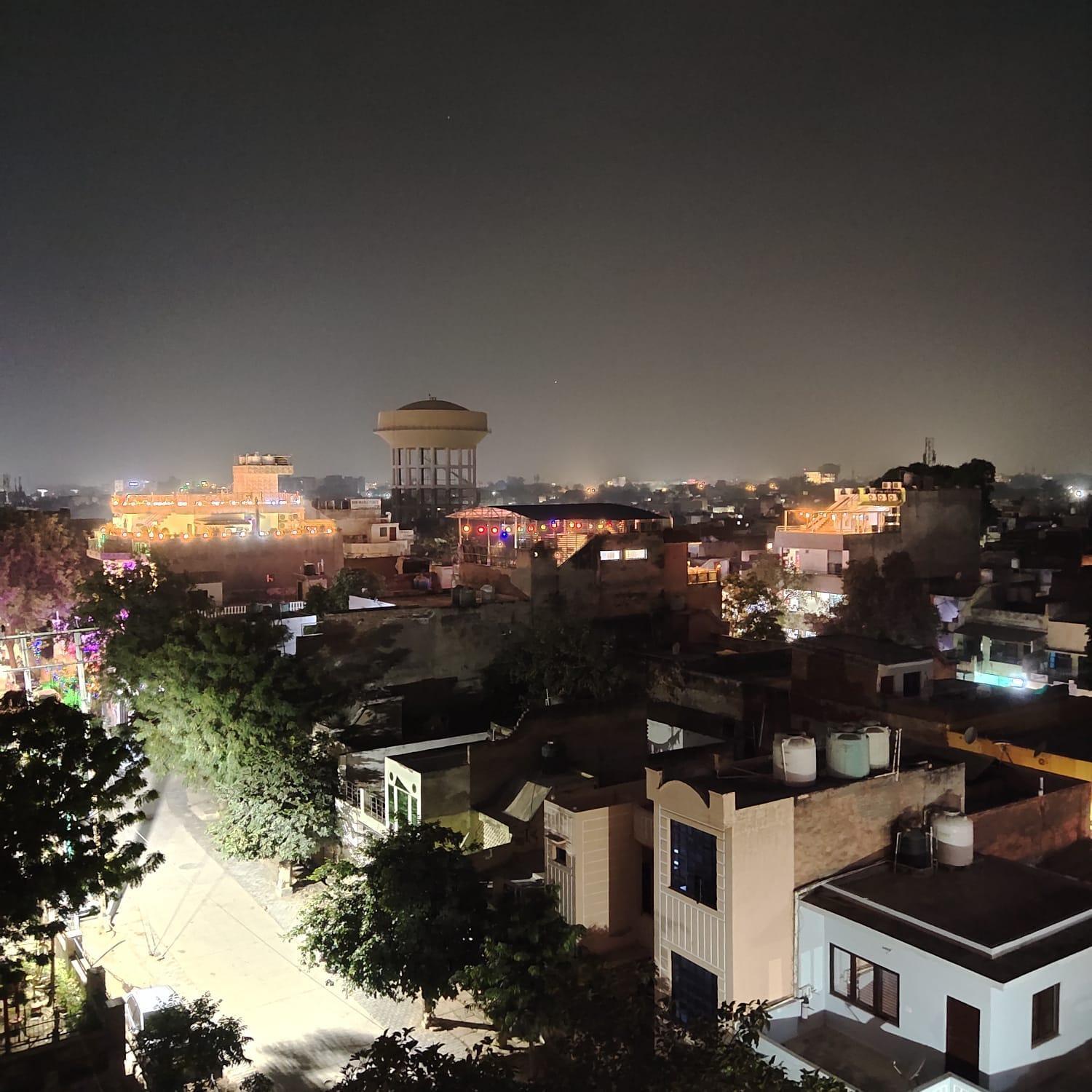 ホテル The Taj Vista Agra- Walking Distance To Taj Mahal アーグラ エクステリア 写真
