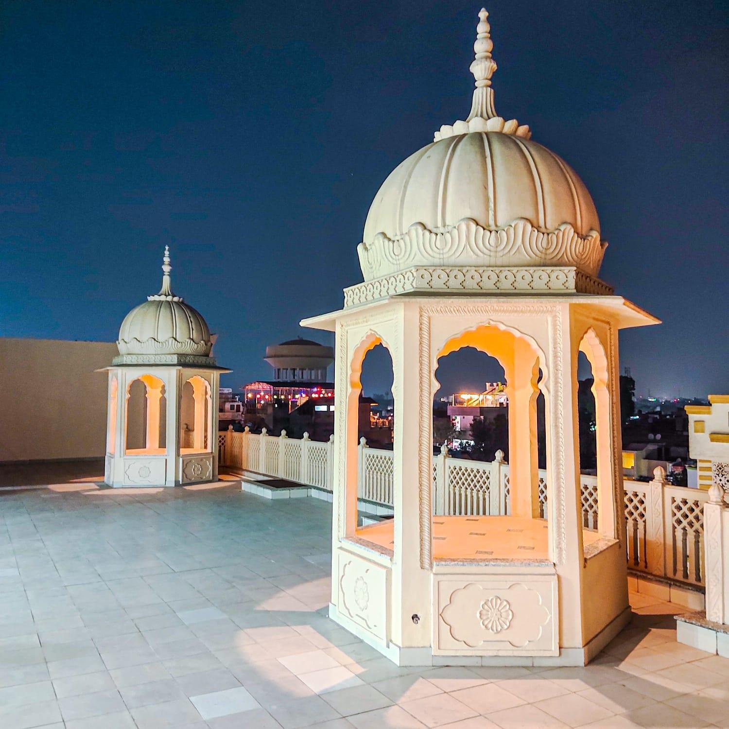 ホテル The Taj Vista Agra- Walking Distance To Taj Mahal アーグラ エクステリア 写真