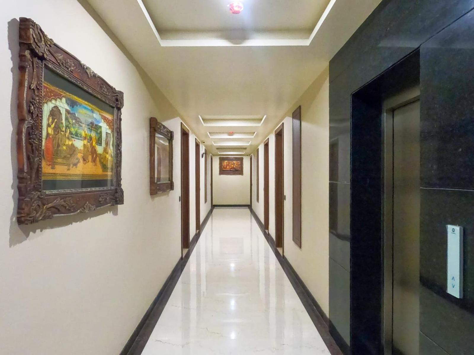 ホテル The Taj Vista Agra- Walking Distance To Taj Mahal アーグラ エクステリア 写真